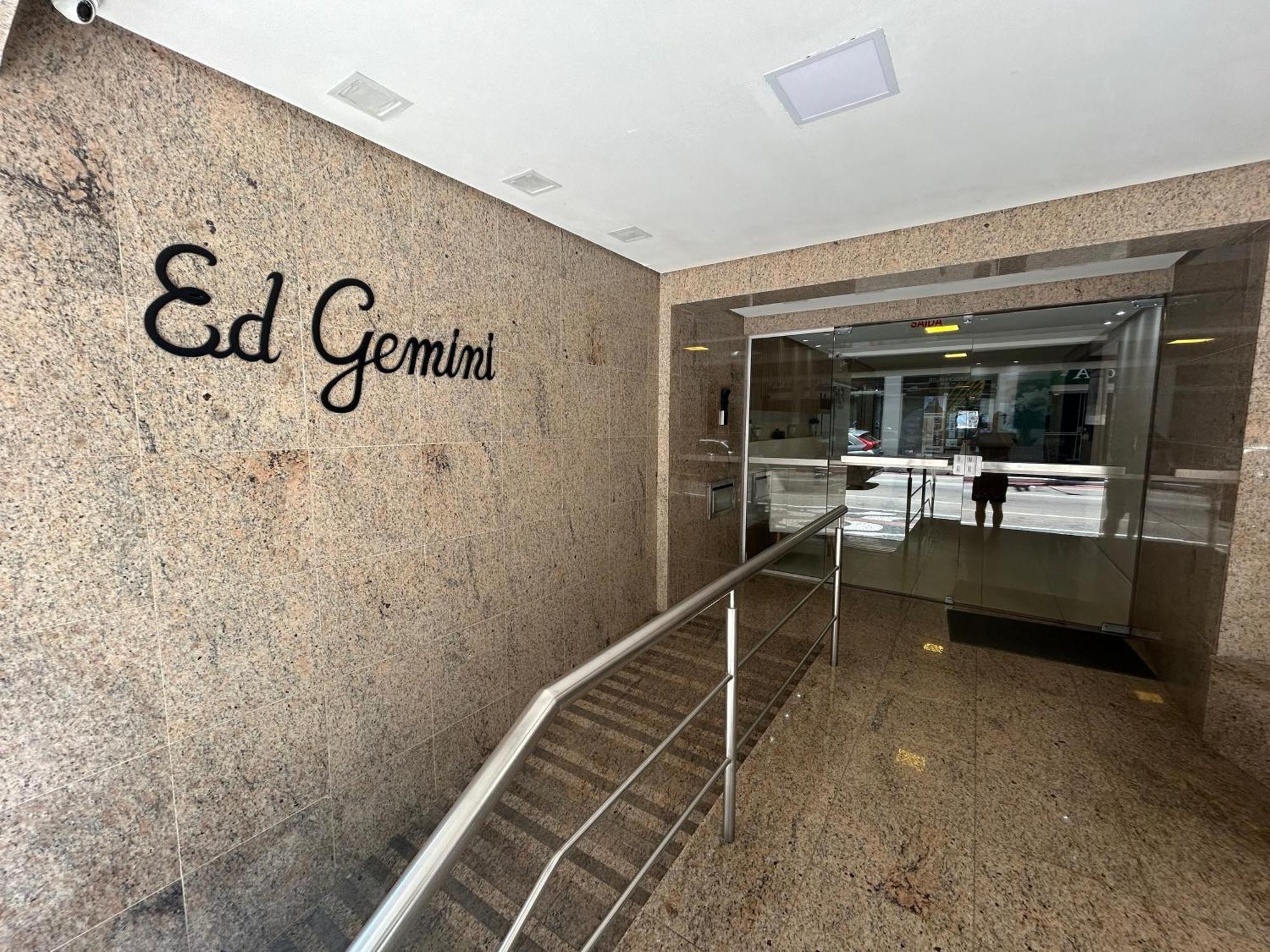 Apartamento Otimo Apto 2 Quartos, Av. Brasil, De Frente, Quadra Mar.
